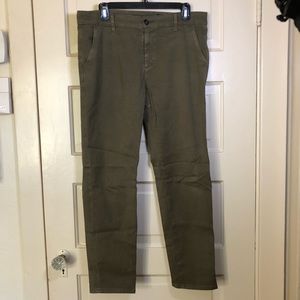 Adriano Goldschmied olive green the Caden trouser